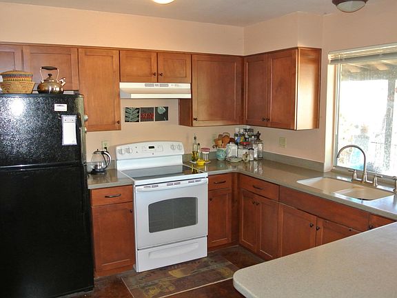 3rd image of 4761 N Oakwood Dr