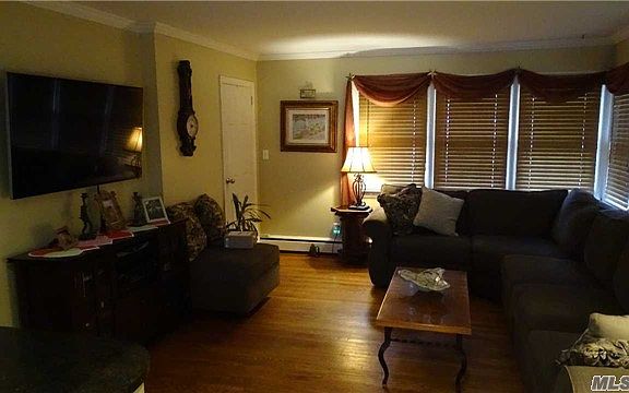 5th image of 10 E Cedar St