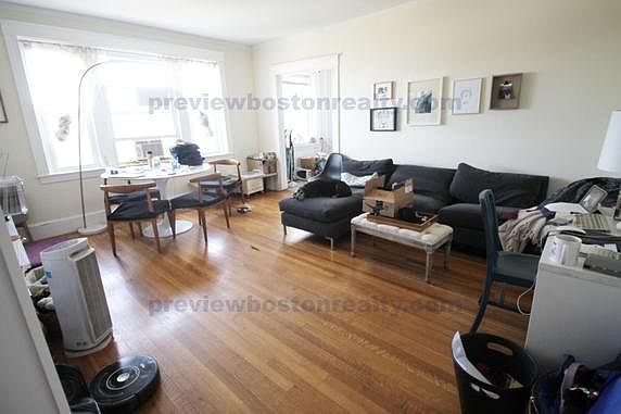 2nd image of 1615 Commonwealth Ave #T29