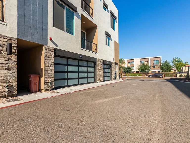The Aeries Townhome Apartments — Photo 28