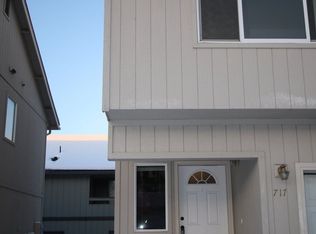 717 Blackburn Ct, Anchorage, AK 99518