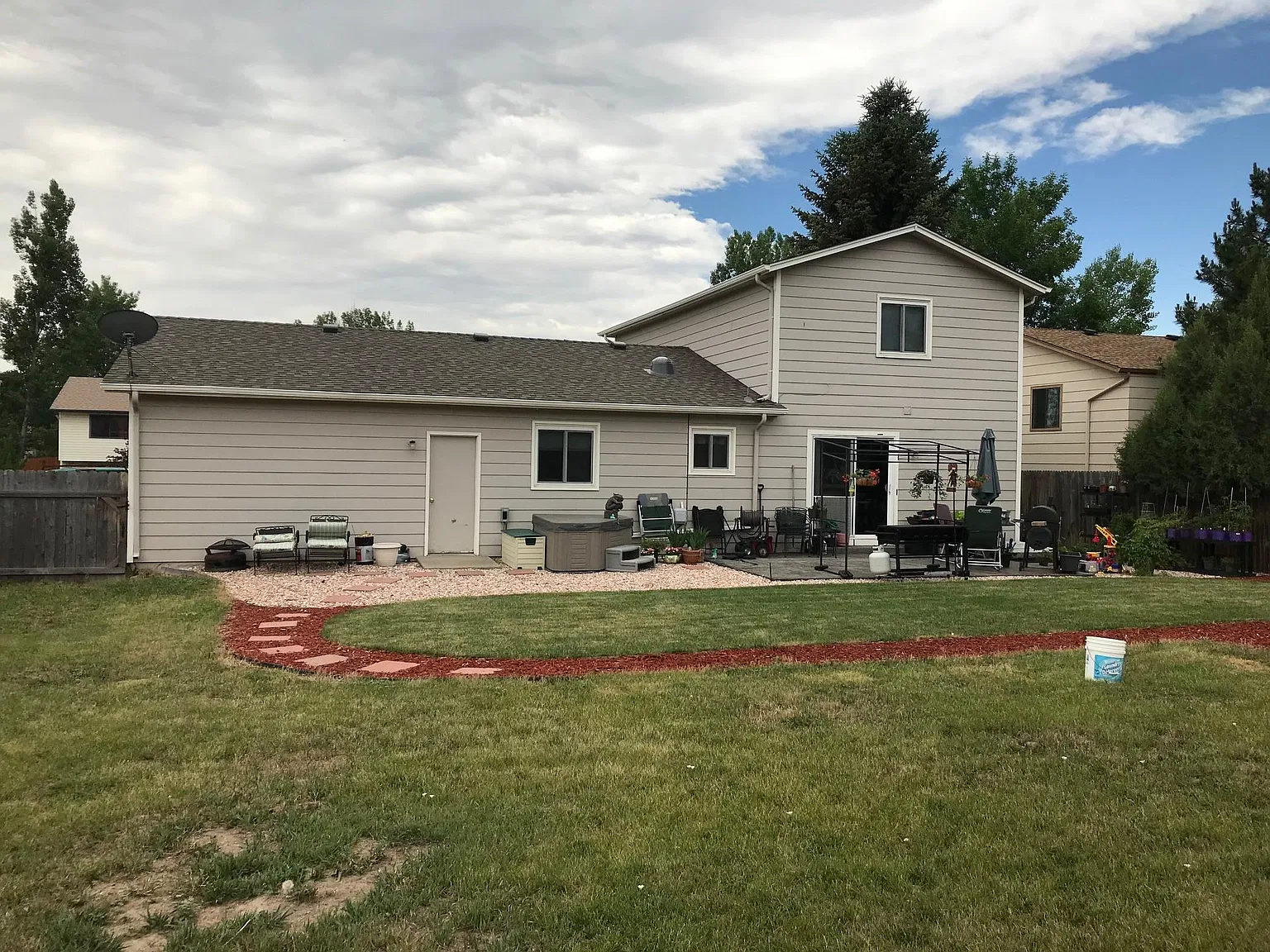 3 bed, 1666 sqft, $2,400 — Photo 4