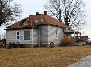 286 Holmes Rd, Truxton, MO 63381