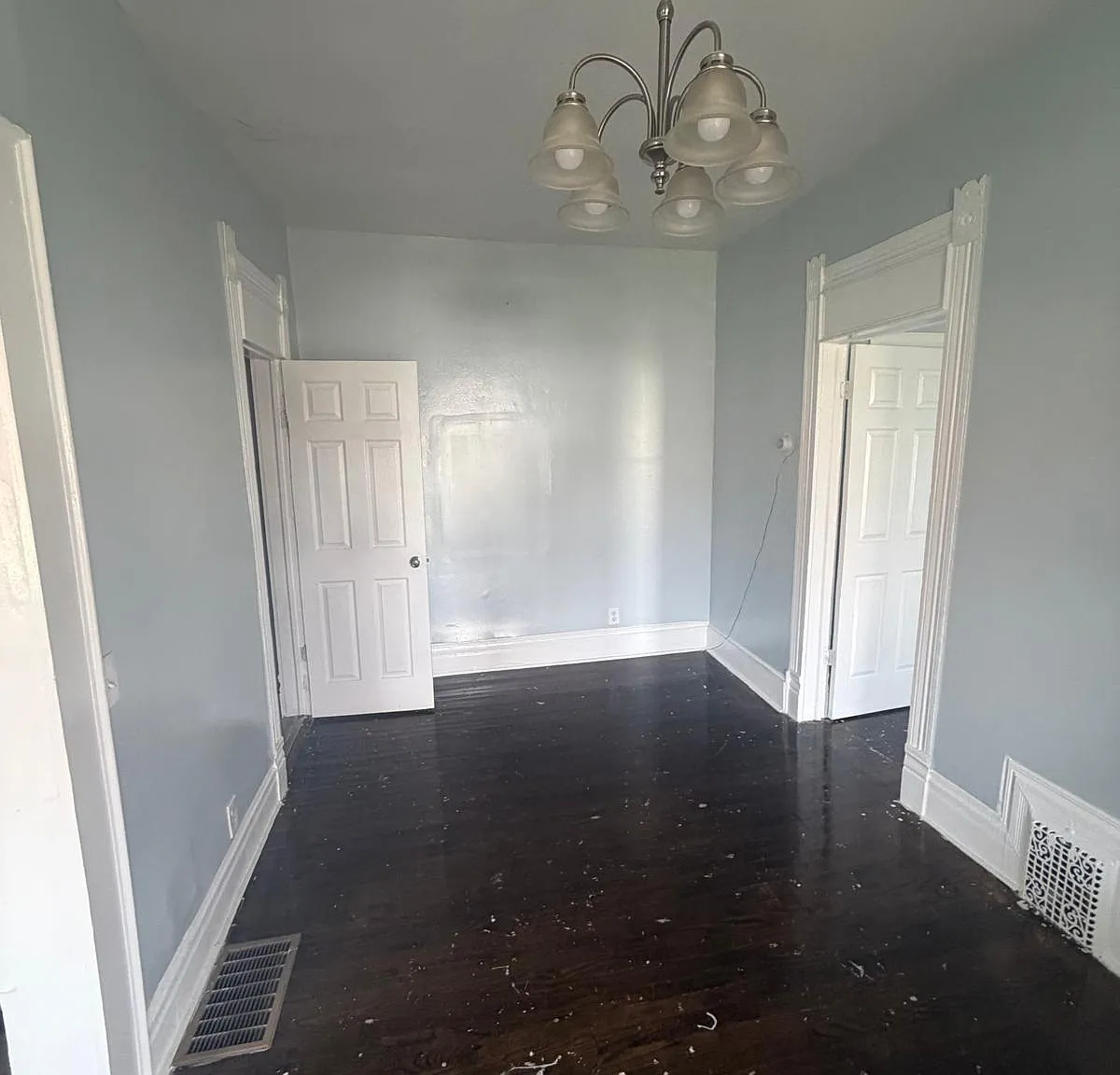 1509 North Salina Street - 1 — Photo 2