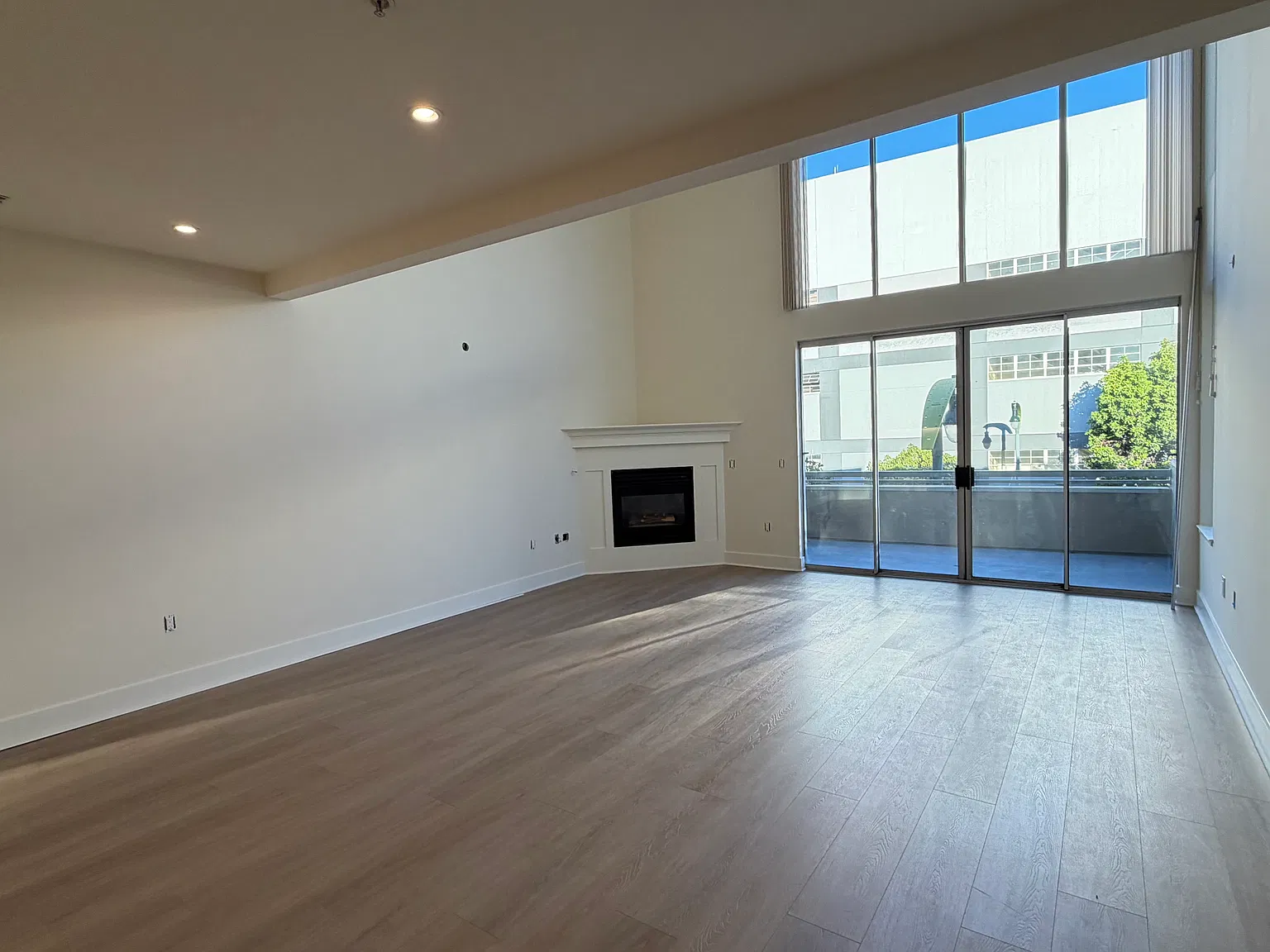 2 bed, 1397 sqft, $7,495 — Photo 4