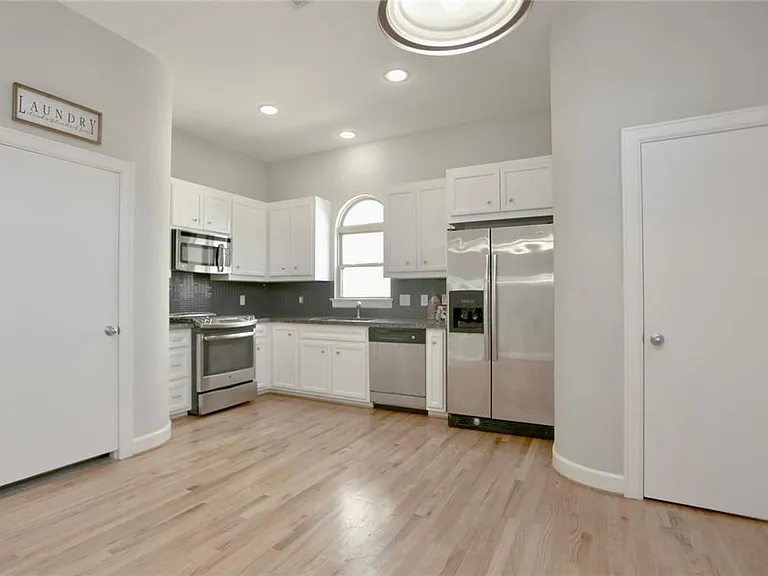 3614 Main Plaza Dr — Photo 5