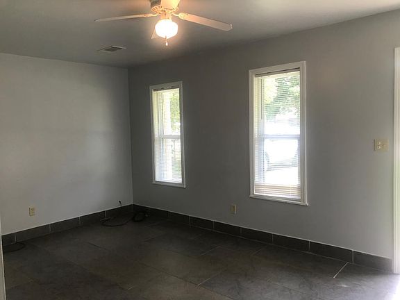 3rd image of 114 Jo St