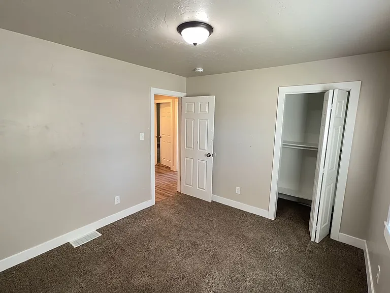 4480 W 5655 S — Photo 24