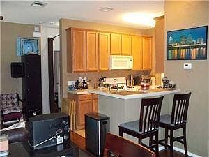 4th image of 2301 N Woodway Dr