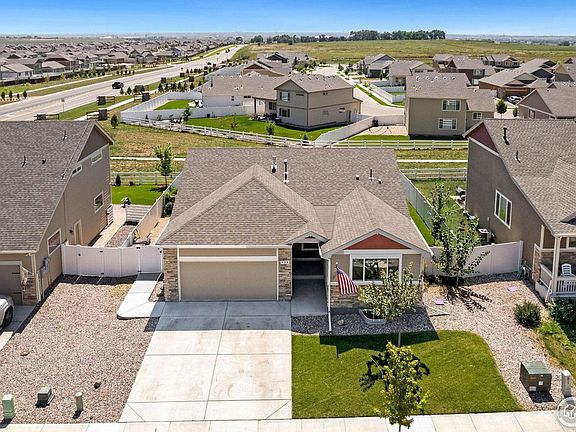 2nd image of 939 Scotch Pine Dr
