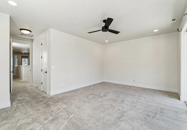 3243 S Sedgebrook Ln — Photo 32
