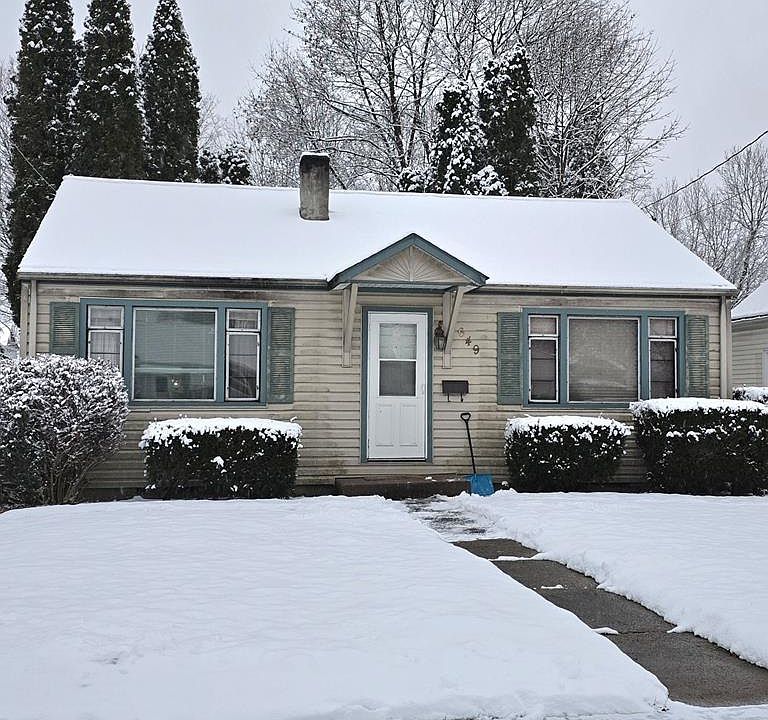 1st image of 649 Newtown St