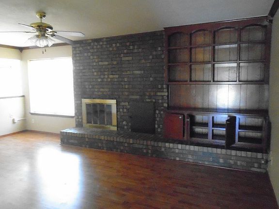 5th image of 905 NW Becontree Dr