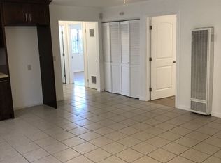 1050 W Vernon Ave APT D, Los Angeles, CA 90037