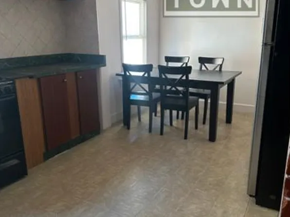 203 Bay 35th St #1, Brooklyn, NY 11214