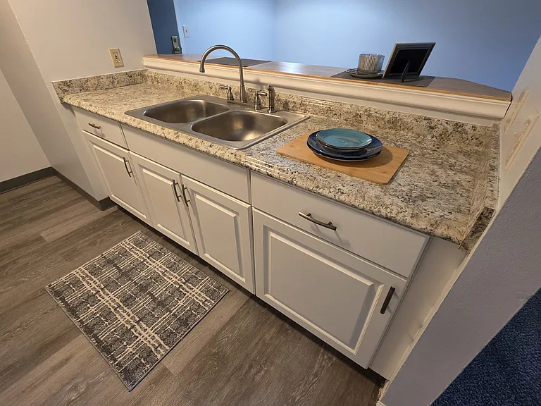 1015 Old Colony Rd #6 — Photo 5