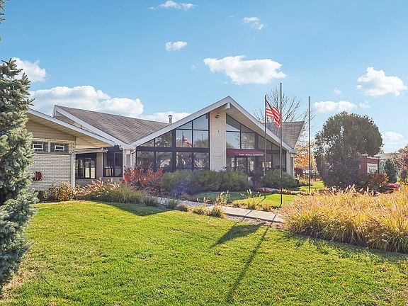 25-web-or-mls-Kennedy Dr-0611-904