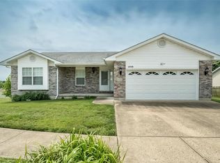 1008 Thames Dr, Imperial, MO 63052