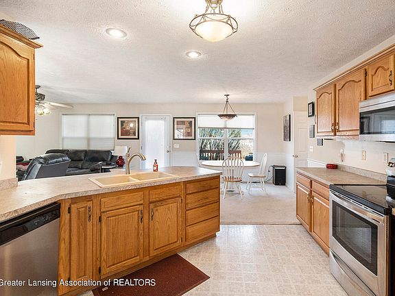 4th image of 1086 Bolton Farms Ln