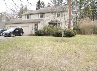 79 Bellehurst Dr, Rochester, NY 14617