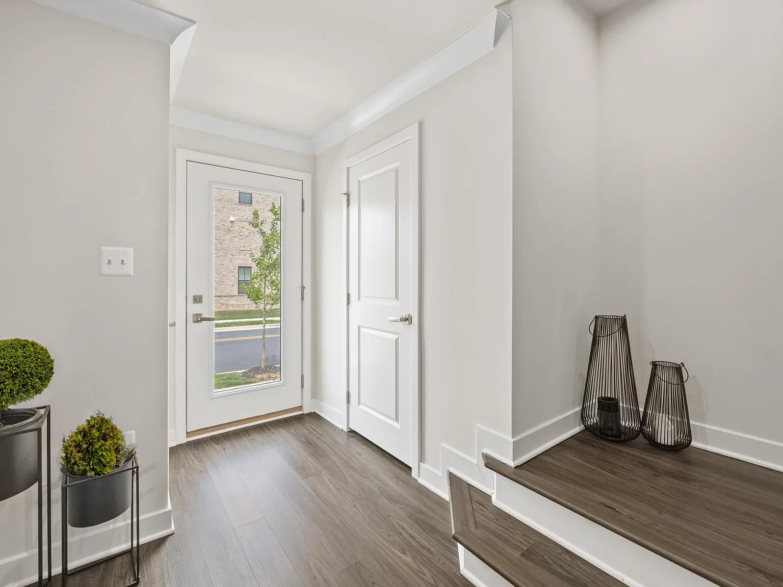 4 bed, 3.5 bath, 2568 sqft, $3,750 — Photo 4