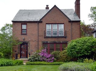 2443 Dysart Rd, University Heights, OH 44118