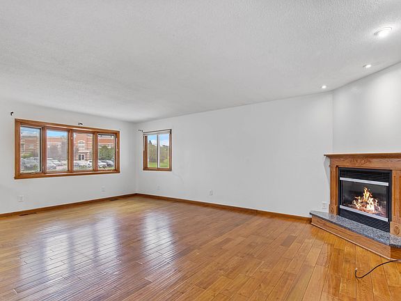 5th image of 4158 Wisconsin Ave