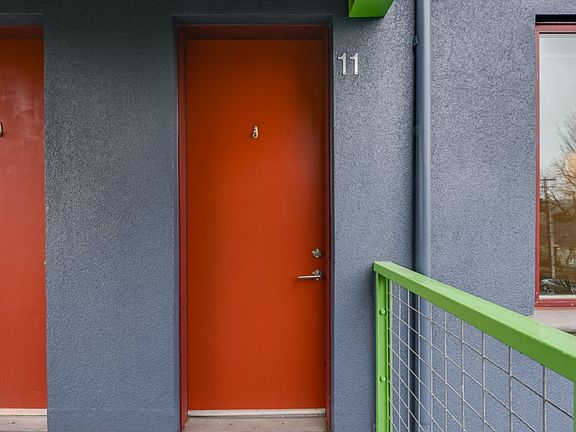 3rd image of 325 NE Graham St APT 11