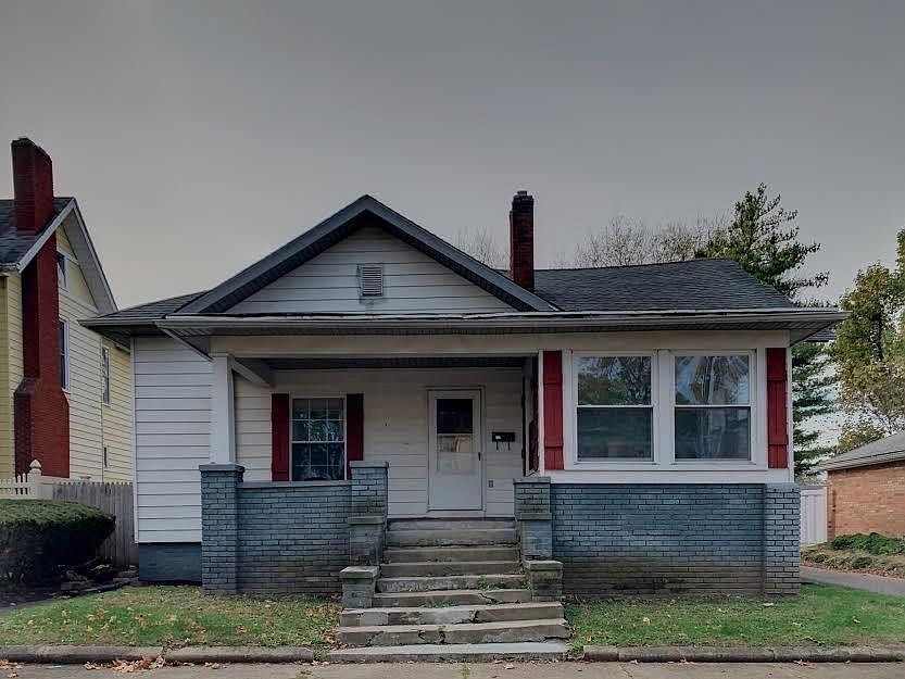 1st image of 209 W Mechanic St