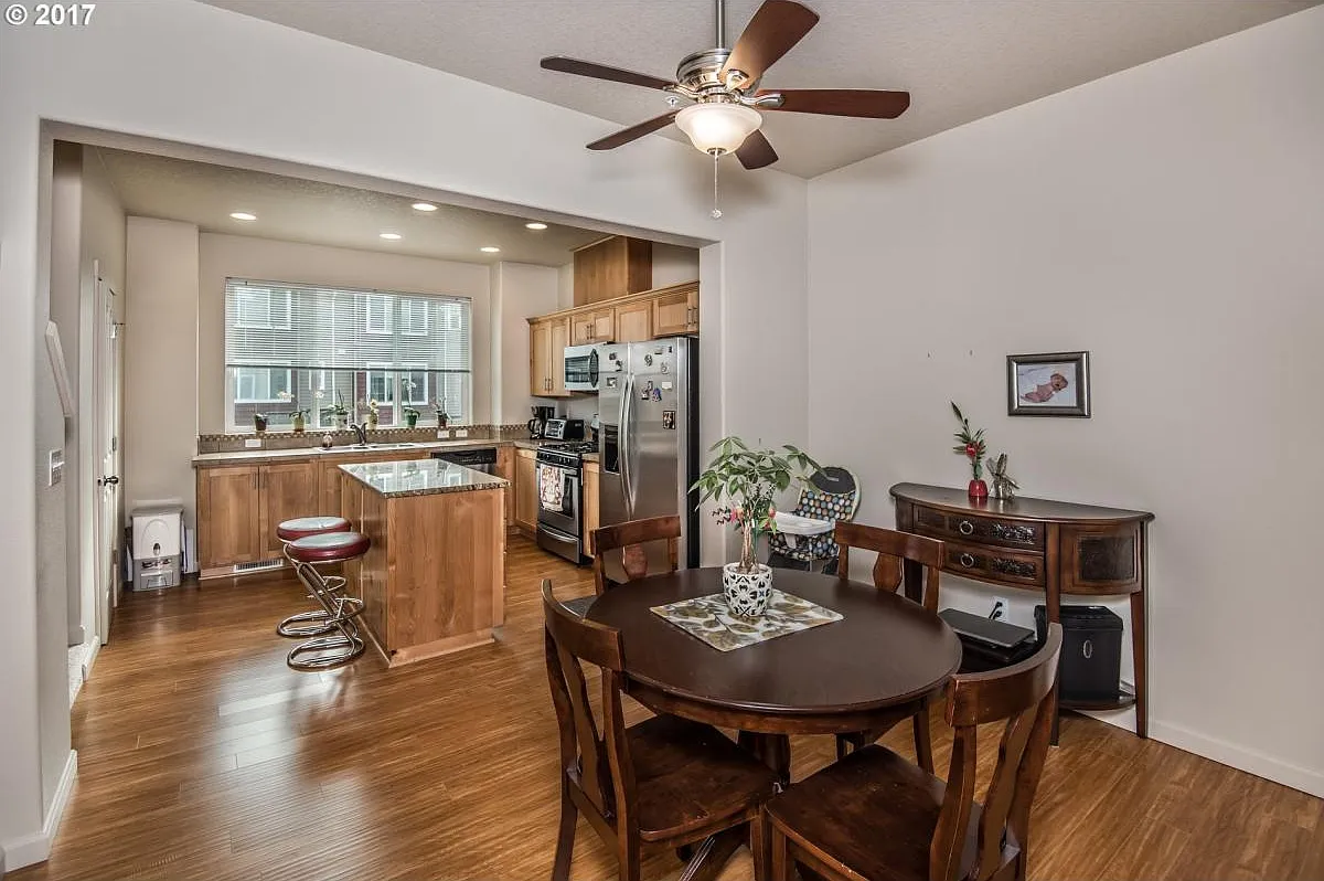 10539 NE Cedar Falls Loop — Photo 2
