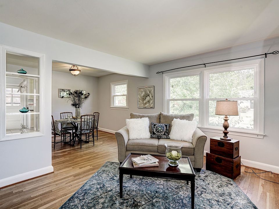 1st image of 500 Lynn Pl