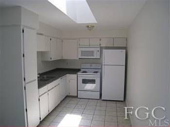 2nd image of 1323 SE 23rd Pl