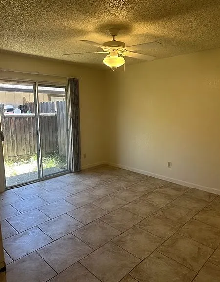 444 Trinity Ave — Photo 5