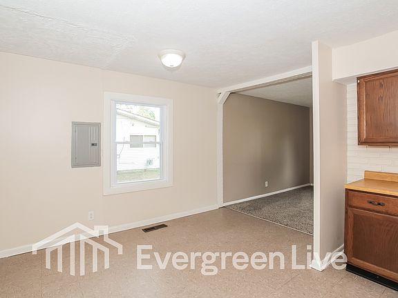 4th image of 1133 Garnoa Dr