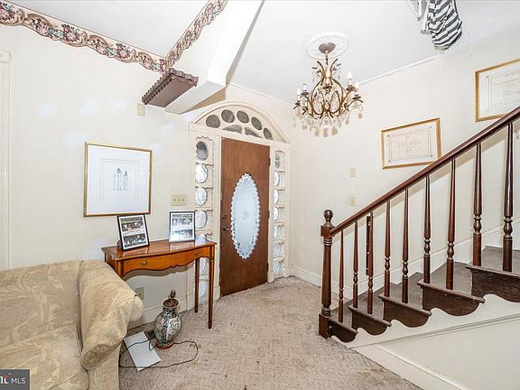 3rd image of 550 Halltown Rd