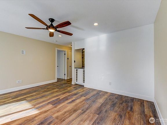 4th image of 5630 200th Street SW #B201