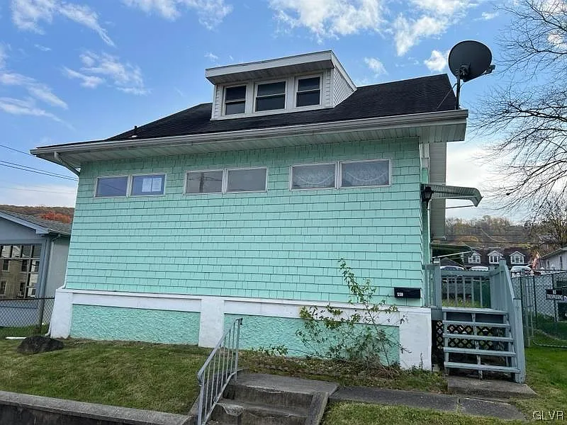 1208 Broadway photo 1