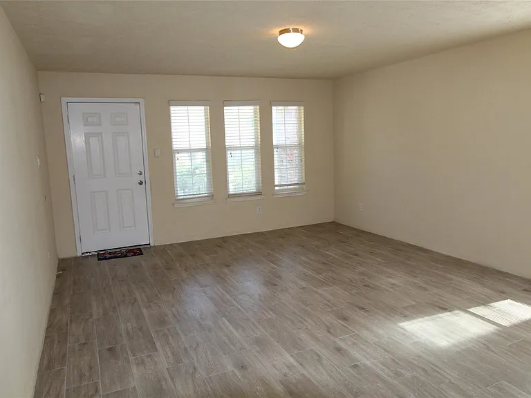5707 Saluda Creek Ln — Photo 6