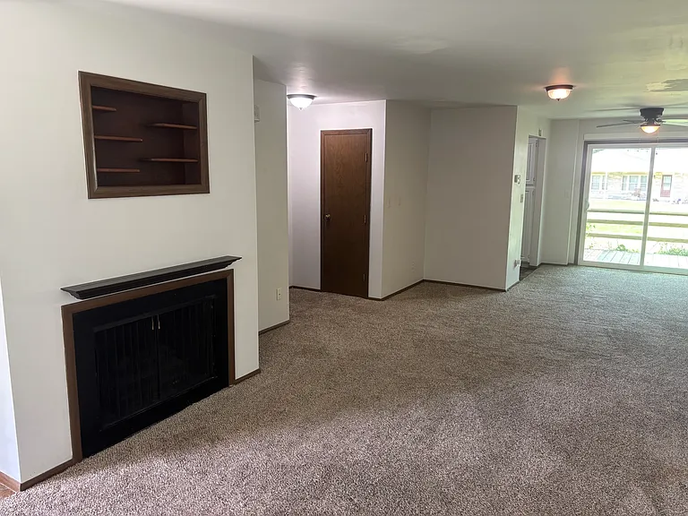 111 Lynn Ln #6 — Photo 9