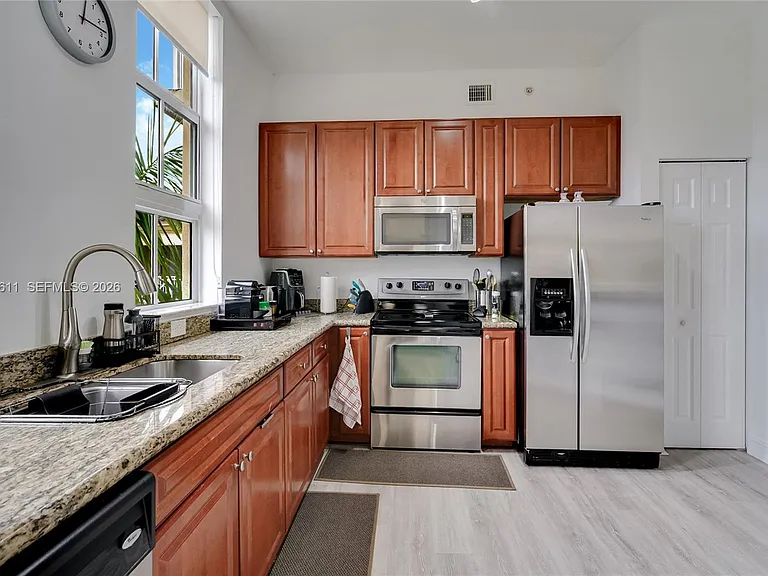 3001 NE 185th St #612 — Photo 7