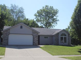 909 Nicholas Trl, Fremont, IN 46737
