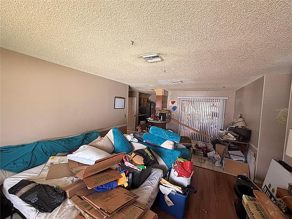 5th image of 237 CRANBROOK DRIVE