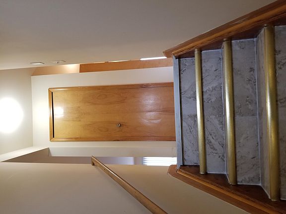 4th image of 30318 Wedgewood Cir #0