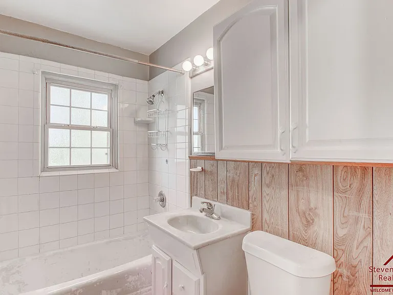 1806 NW Lincoln Ave — Photo 24