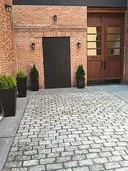 Rented by Picture Realty Inc.