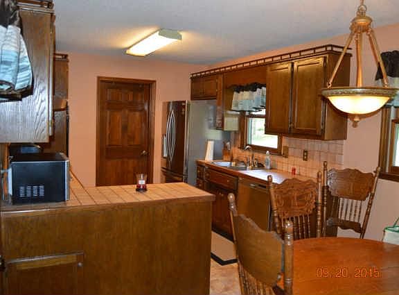 4th image of 124 Hickory Hill Dr