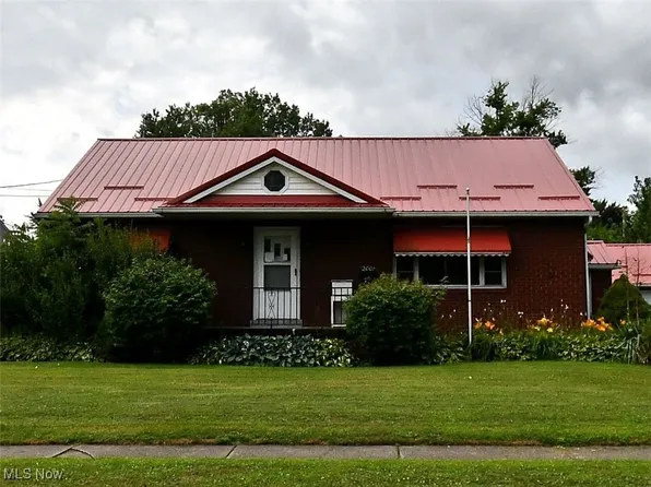 2001 Parkman Rd NW, Warren, OH 44485