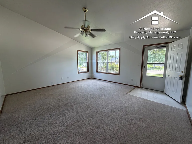 27052707 Porter Pl — Photo 1
