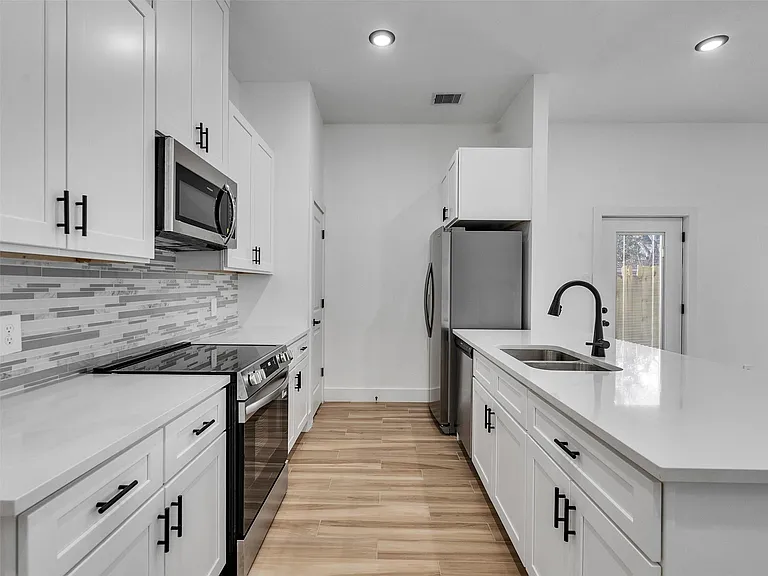 4421 Reed Rd #A AND B — Photo 10