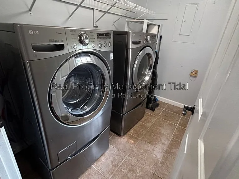 639 Biltmore Dr — Photo 12